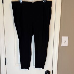 Torrid Black Cropped Leggings w/ Pockets